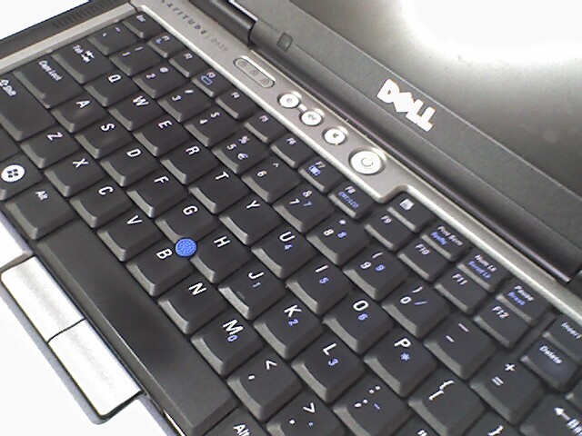Laptop Dell D630 kèm phụ kiện,bảo hành